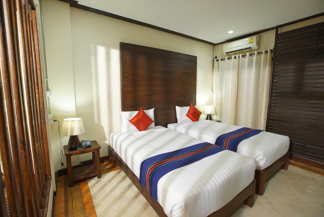 Sunny V Hotel Чиангмай Экстерьер фото