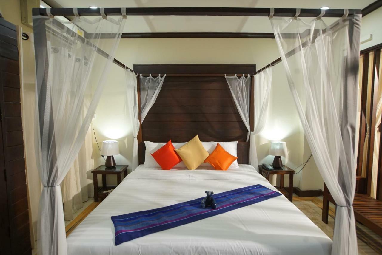 Sunny V Hotel Чиангмай Экстерьер фото