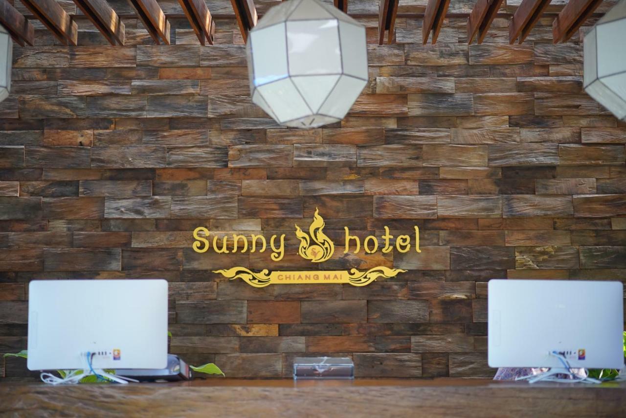 Sunny V Hotel Чиангмай Экстерьер фото